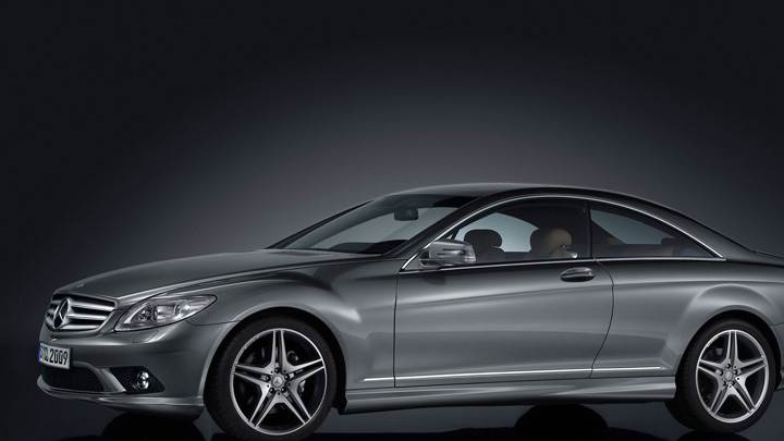 2009 Mercedes-Benz CL 500 In Grey Side Pose